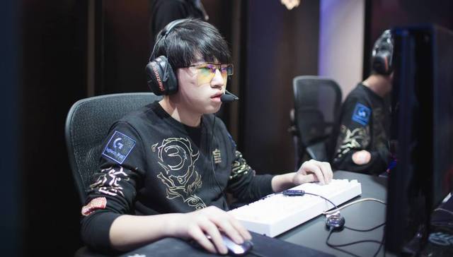 不如对手默 不如对手默