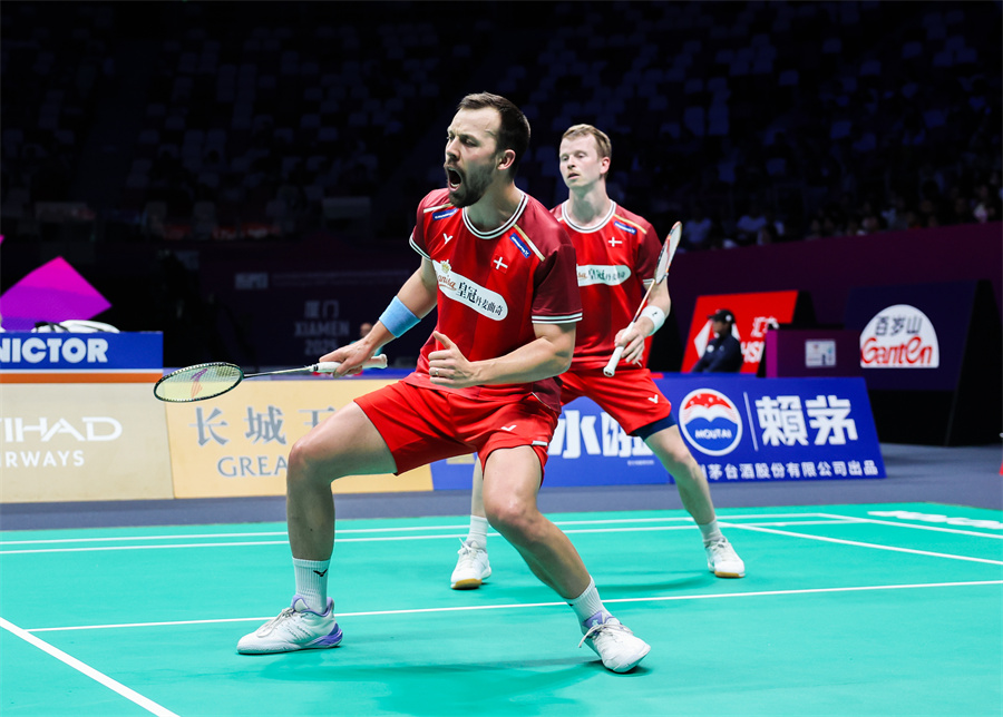 体育欧冠：国际米兰3-2门兴 保留出线希望