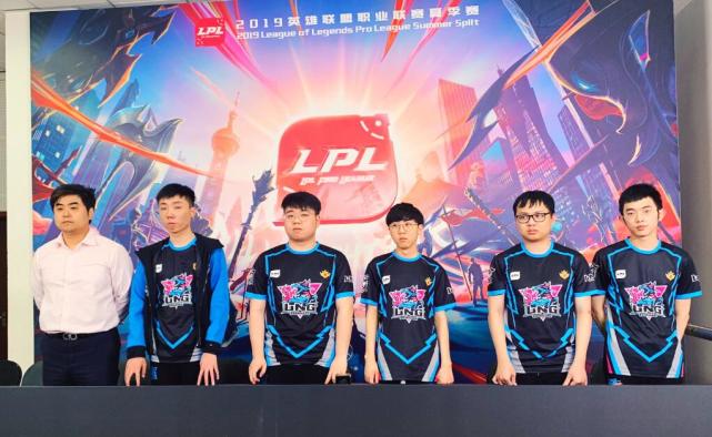 在去年的一 在去年的一