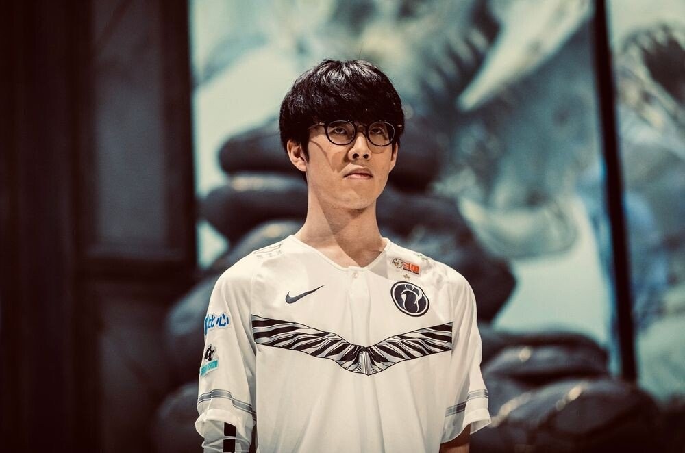 但在高悬念 但在高悬念