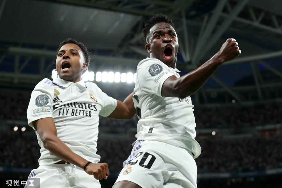 她以18岁 她以18岁